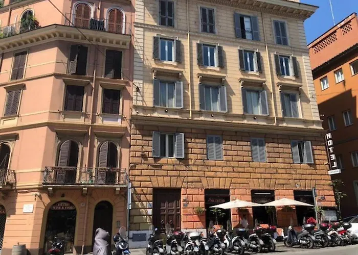 Elle Cavour * Rome
